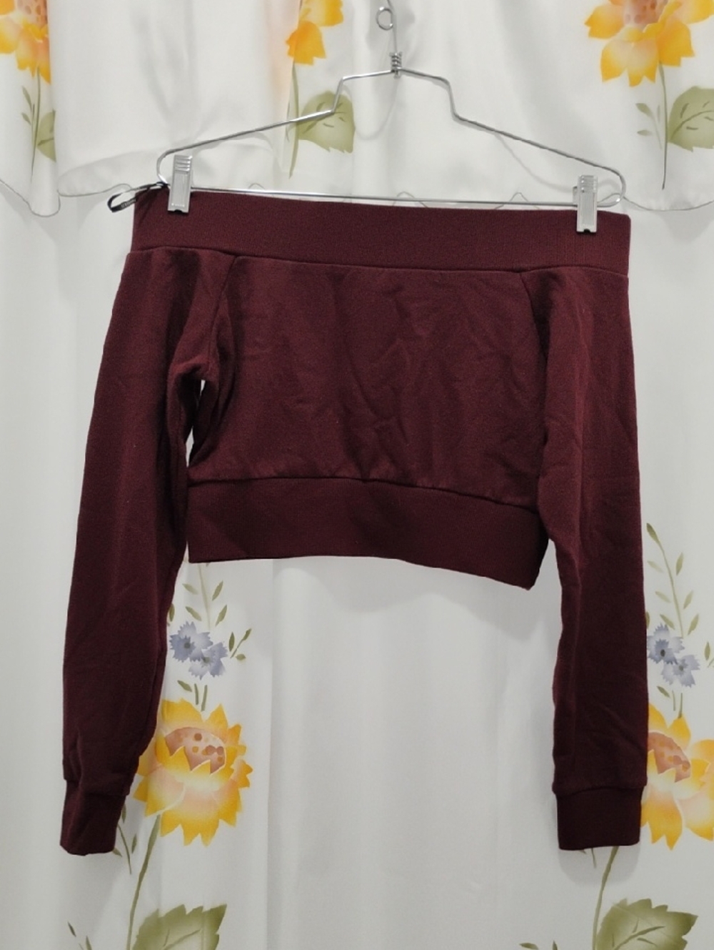 Forever 21 Off-Shoulder Cropped Sweatshirt - Burgundy Size S